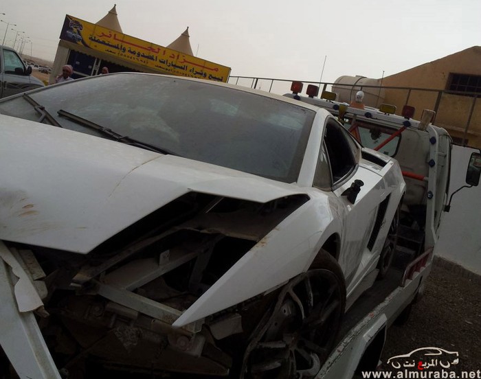 Vụ tai nạn sẽ khiến chủ nhân của siêu xe Lamborghini LP570-4 Superleggera mất một khoản tiền không hề nhỏ nếu muốn "cải tử hoàn sinh" cho siêu xe nhà Lamborghini.